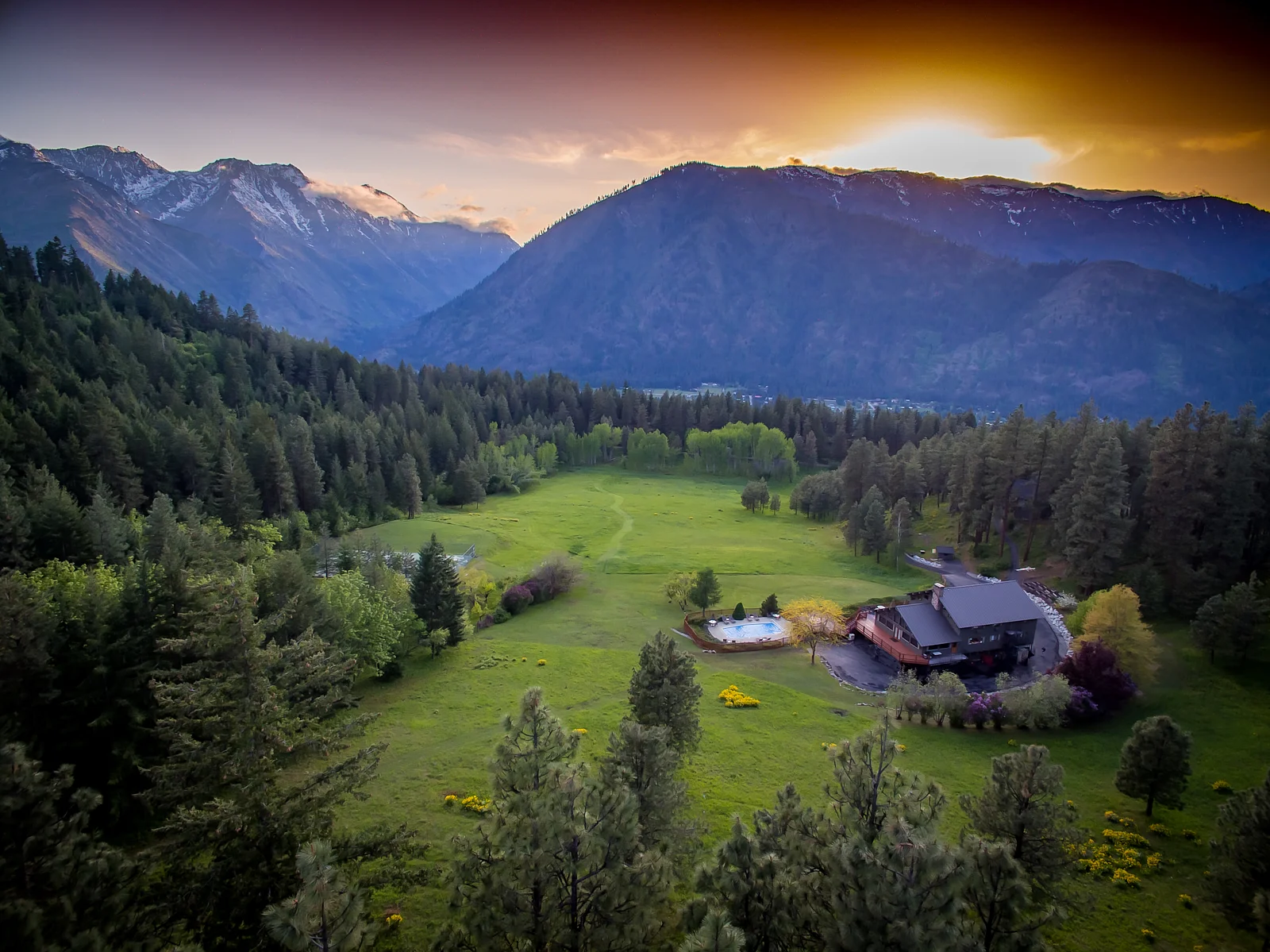 Mountain Home Lodge-Our Story